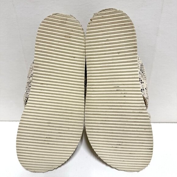 MI.IM Criss Cross Slide Sandals - Picture 7 of 9